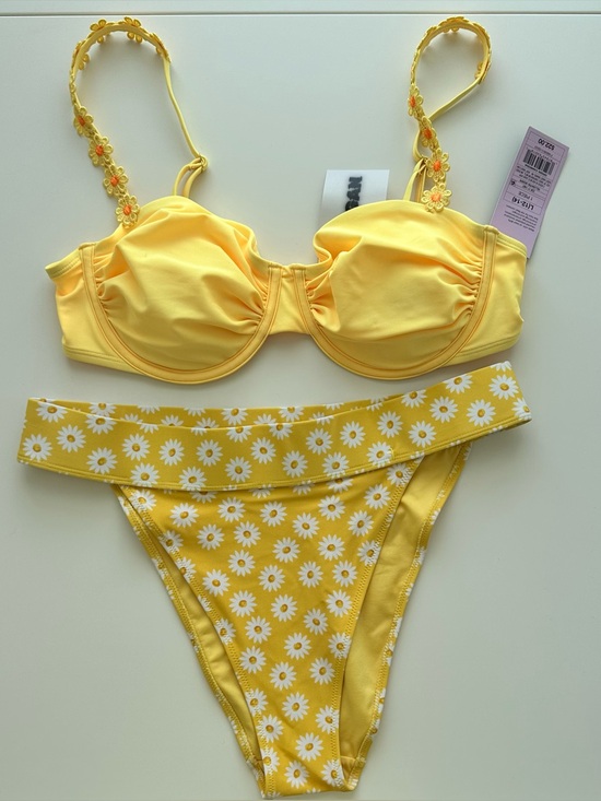 wild fable Other - Yellow Daisy mis-match bikini set- M bottom, L top (NWT)